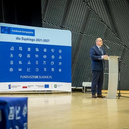 Konferencja o Funduszach Europejskich dla Śląska 2021-2027 w Katowicach. (wygenerowano przez AI)