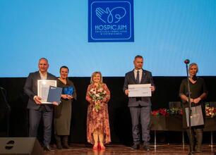 Wernisaż Śląskie Orły Wolontariatu 2025, nagrody dla wolontariuszy i organizacji. (wygenerowano przez AI)