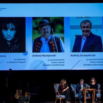 Panel dyskusyjny podczas uroczystości wręczenia nagród Marszałka Województwa Śląskiego Culture Awards w Kinoteatrze 