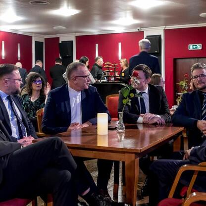 Formalna impreza w Rialto Cinema w Katowicach, nagrody dla twórców kultury. (wygenerowano przez AI)