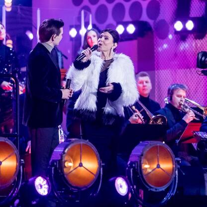 Wernisaż Bielska-Białej jako Polskiej Stolicy Kultury 2026. Koncert Evviva l’arte na Placu Ratuszowym. (wygenerowano przez AI)