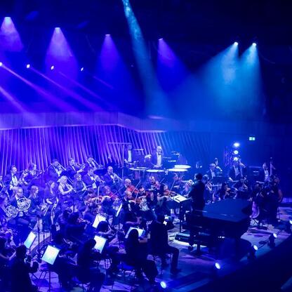 Bielsko-Biała jako Polska Stolica Kultury 2026: Inauguracyjny koncert Evviva l’arte na Placu Ratuszowym. (wygenerowano przez AI)