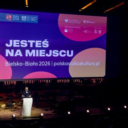 Bielsko-Biała jako Polska Stolica Kultury 2026: Inauguracyjny koncert na Placu Ratuszowym. (wygenerowano przez AI)