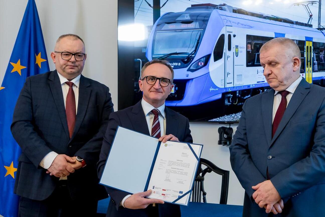 Wizytacja nowych pociągów dla Kolei Śląskich. (wygenerowano przez AI)