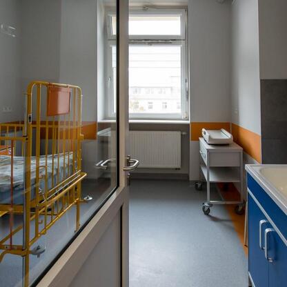 Nowoczesny, kolorowy i komfortowy pediatria w Szpitalu Specjalistycznym nr 2 w Bytomiu. (wygenerowano przez AI)