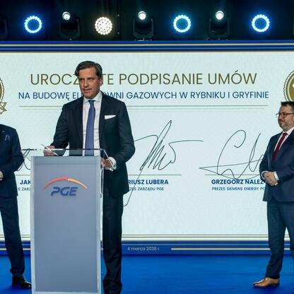 Podpisanie umów na budowę elektrowni gazowych w Rybniku i Gryfinie. (wygenerowano przez AI)