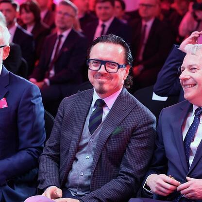 Grupa TAURON prezentuje ambitny plan inwestycyjny dla Śląska, wspierając transformację energetyczną i rozwój regionu. (wygenerowano przez AI)
