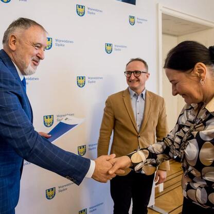 Grzegorz Boski, Wicemarszałek Województwa Śląskiego, podczas uroczystości wojewódzkiej. (wygenerowano przez AI)