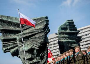 Zaproszenie do uroczystości na Pomnik Powstańców Śląskich w Katowicach. (wygenerowano przez AI)