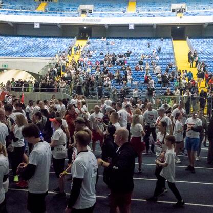 Zbliżają się uczestnicy 