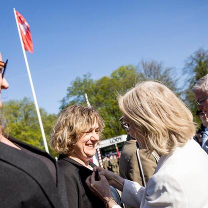Śląski Capstrzyk w Tauron Parku Śląskim, uroczystość z okazji 105. rocznicy III Powstania Śląskiego i Dnia Flagi RP. (wygenerowano przez AI)