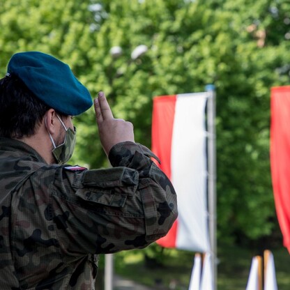 Wieńce u stóp Pomnika Żołnierza Polskiego. fot. Tomasz Żak / UMWS