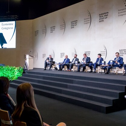 Panel Elektromobilność. fot. Tomasz Żak / UMWS