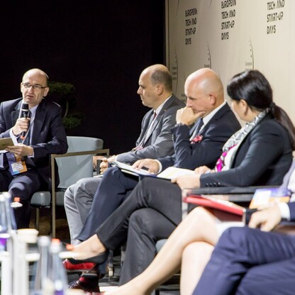 Panel Sprawiedliwa transformacja – inwestycje, rewitalizacja, finansowanie. fot. Tomasz Żak / UMWS