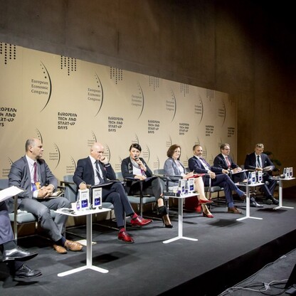 Panel Sprawiedliwa transformacja – inwestycje, rewitalizacja, finansowanie. fot. Tomasz Żak / UMWS
