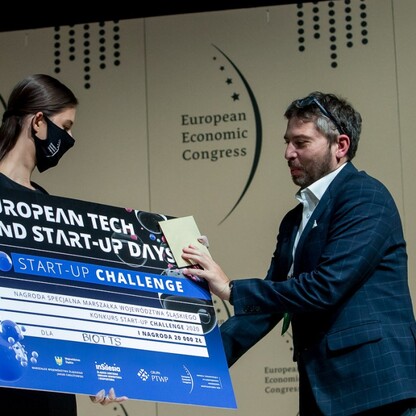Gala wręczenia nagród dla najlepszych start-upów konkursu Start-up Challenge 2020. fot. Tomasz Żak / UMWS