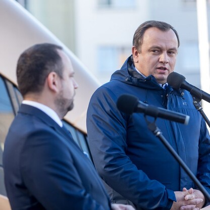 Konferencja dotycząca możliwości płatności kartą w pociągach. fot. Tomasz Żak / UMWS