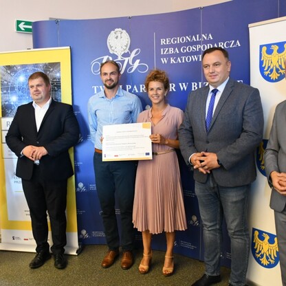 Wręczenie promes umów o dofinansowanie w siedzibie Regionalnej Izby Gospodarczej w Katowicach. fot. Patyk Pyrlik / UMWS