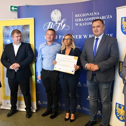 Wręczenie promes umów o dofinansowanie w siedzibie Regionalnej Izby Gospodarczej w Katowicach. fot. Patyk Pyrlik / UMWS