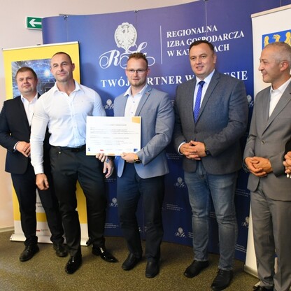 Wręczenie promes umów o dofinansowanie w siedzibie Regionalnej Izby Gospodarczej w Katowicach. fot. Patyk Pyrlik / UMWS