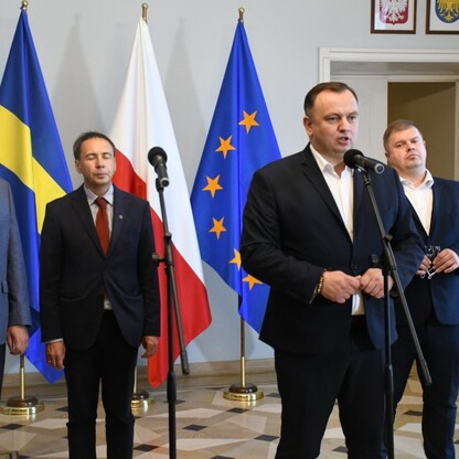 Podpisanie umowy na budowę trasy rowerowej w ciągu Regionalnej Trasy Rowerowej na Jurze. fot. Patryk Pyrlik / UMWS