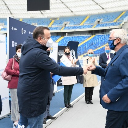 Śląski Program „Klub” - marszałek Jakub Chełstowski wręczył dotacje dla klubów sportowych.