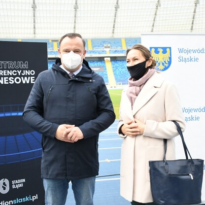 Śląski Program „Klub” - marszałek Jakub Chełstowski wręczył dotacje dla klubów sportowych.