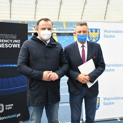 Śląski Program „Klub” - marszałek Jakub Chełstowski wręczył dotacje dla klubów sportowych.