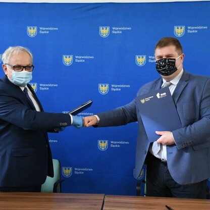 Podpisanie umów na realizację projektu „Odnawialne źródła energii poprawą jakości środowiska naturalnego”