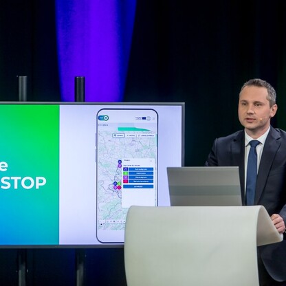 Konferencja online w studio TVP Katowice