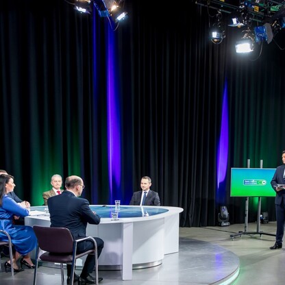 Konferencja online w studio TVP Katowice