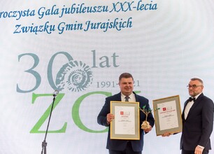 umws20211210_30zgj_tz053.jpg