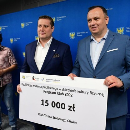 Wręczenie czeków w ramach Programu Klub. fot. Patryk Pyrlik / UMWS