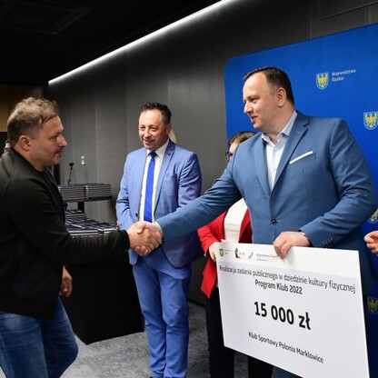 Wręczenie czeków w ramach Programu Klub. fot. Patryk Pyrlik / UMWS