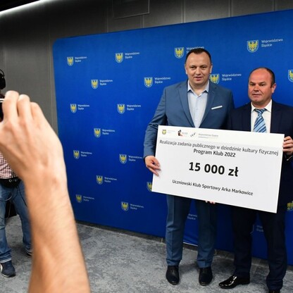 Wręczenie czeków w ramach Programu Klub. fot. Patryk Pyrlik / UMWS