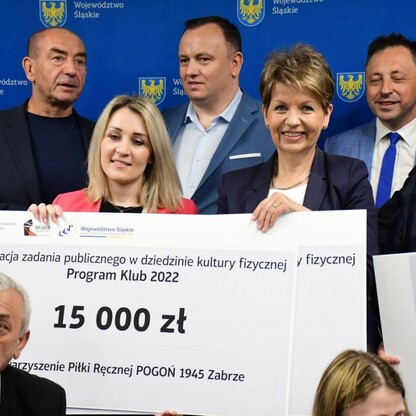 Wręczenie czeków w ramach Programu Klub. fot. Patryk Pyrlik / UMWS