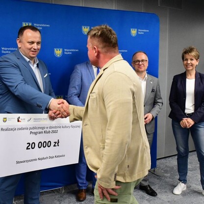 Wręczenie czeków w ramach Programu Klub. fot. Patryk Pyrlik / UMWS