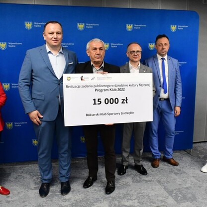 Wręczenie czeków w ramach Programu Klub. fot. Patryk Pyrlik / UMWS
