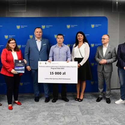 Wręczenie czeków w ramach Programu Klub. fot. Patryk Pyrlik / UMWS