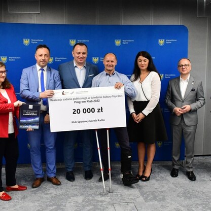Wręczenie czeków w ramach Programu Klub. fot. Patryk Pyrlik / UMWS
