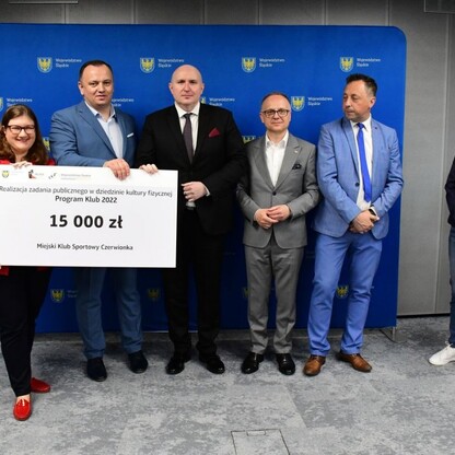 Wręczenie czeków w ramach Programu Klub. fot. Patryk Pyrlik / UMWS