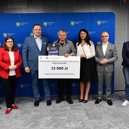 Wręczenie czeków w ramach Programu Klub. fot. Patryk Pyrlik / UMWS