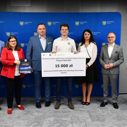 Wręczenie czeków w ramach Programu Klub. fot. Patryk Pyrlik / UMWS