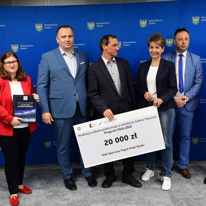 Wręczenie czeków w ramach Programu Klub. fot. Patryk Pyrlik / UMWS