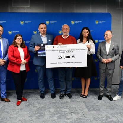 Wręczenie czeków w ramach Programu Klub. fot. Patryk Pyrlik / UMWS