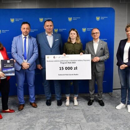 Wręczenie czeków w ramach Programu Klub. fot. Patryk Pyrlik / UMWS