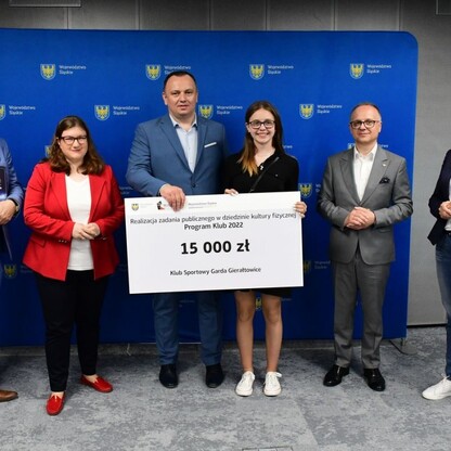 Wręczenie czeków w ramach Programu Klub. fot. Patryk Pyrlik / UMWS