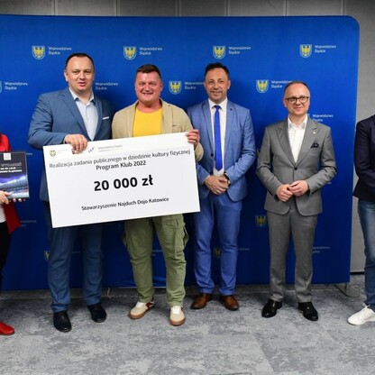 Wręczenie czeków w ramach Programu Klub. fot. Patryk Pyrlik / UMWS