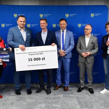 Wręczenie czeków w ramach Programu Klub. fot. Patryk Pyrlik / UMWS