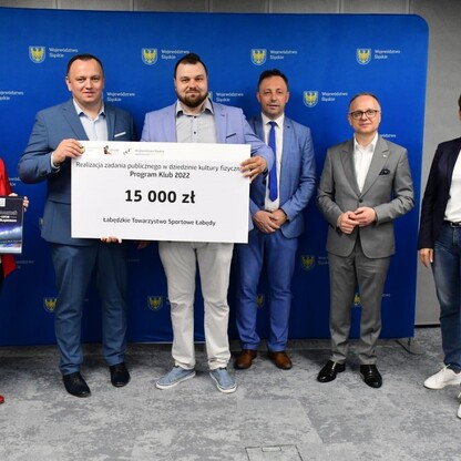 Wręczenie czeków w ramach Programu Klub. fot. Patryk Pyrlik / UMWS